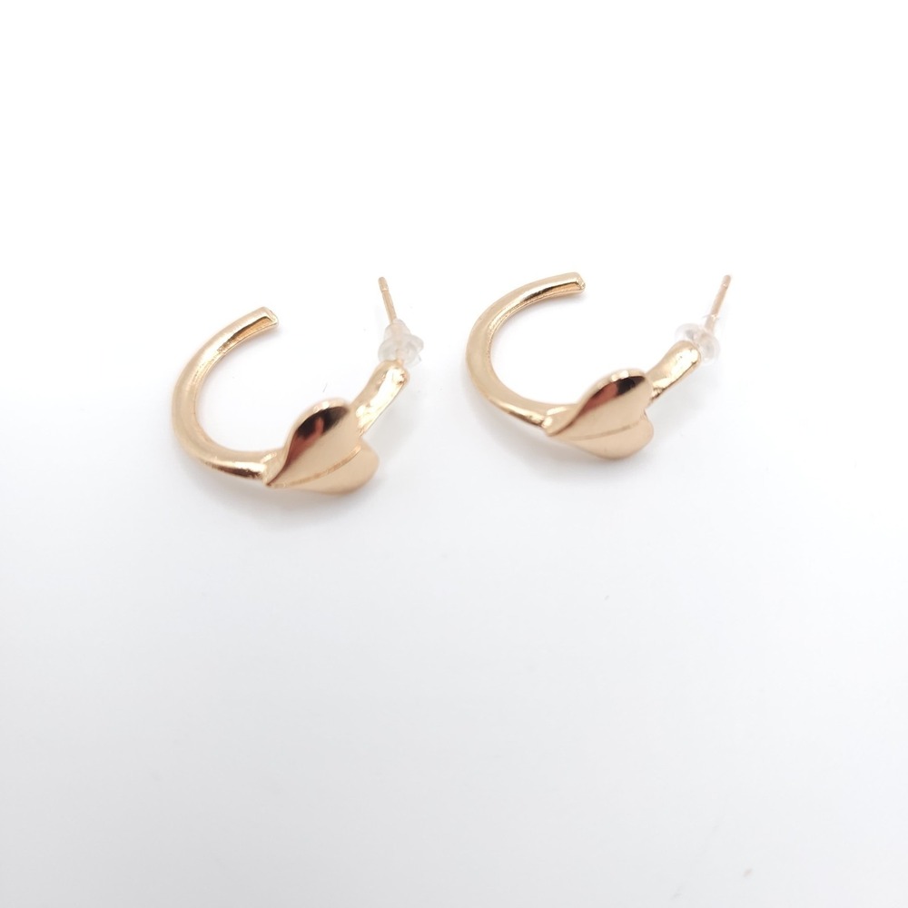 Gold Tone‎ Heart Hoop Earrings Polished Post Back 3/4in